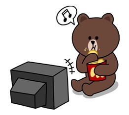 小熊看电视（吃零食）